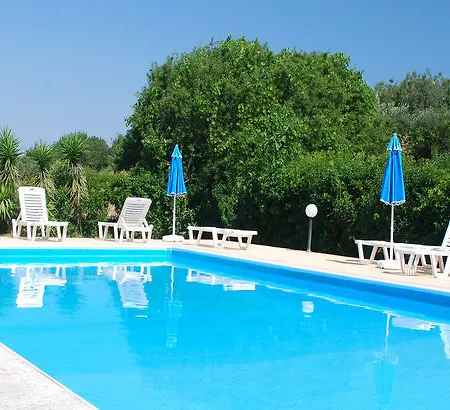 Angelos Aparthotel *