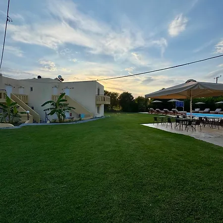 Angelos Aparthotel 3*