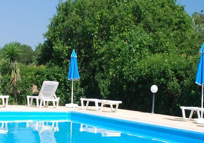 Angelos Aparthotel 3*