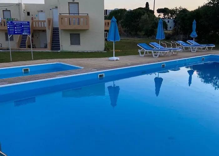 Angelos Aparthotel 3*